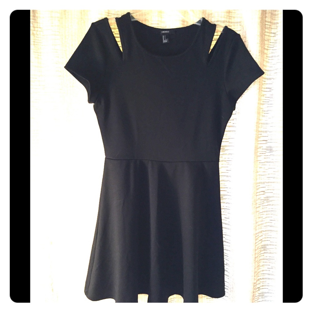 Forever 21 short sleeve black dress